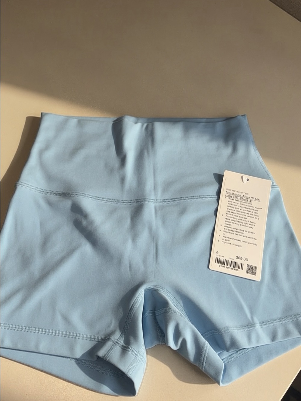 Lululemon High-Waist Women’s Light Blue Active Shorts NWT Dreamy Blue Size 6 - Picture 3 of 4